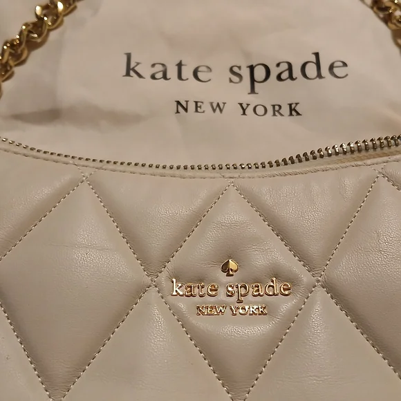 Kate Spade Carey Zip Top Crossbody Quilted Leather Crescent Bag Cream Gold Chain - Picture 2 of 10
